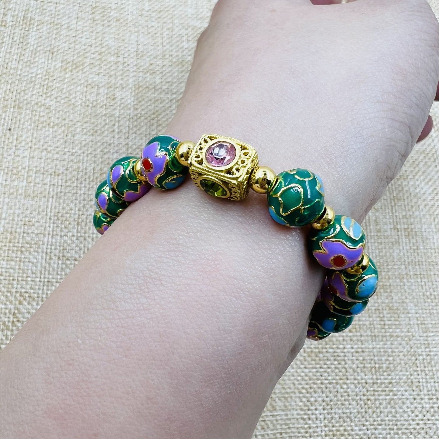 8mm Solidified Emerald Amber's Charm